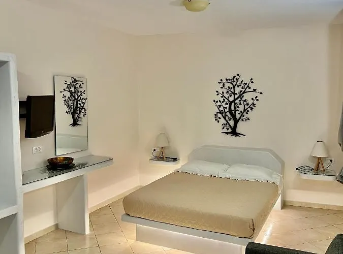 Artemisia Guest house Imerovigli (Santorini)